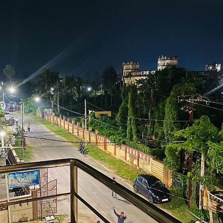 Hotel M J Residency Puri Bagian luar foto